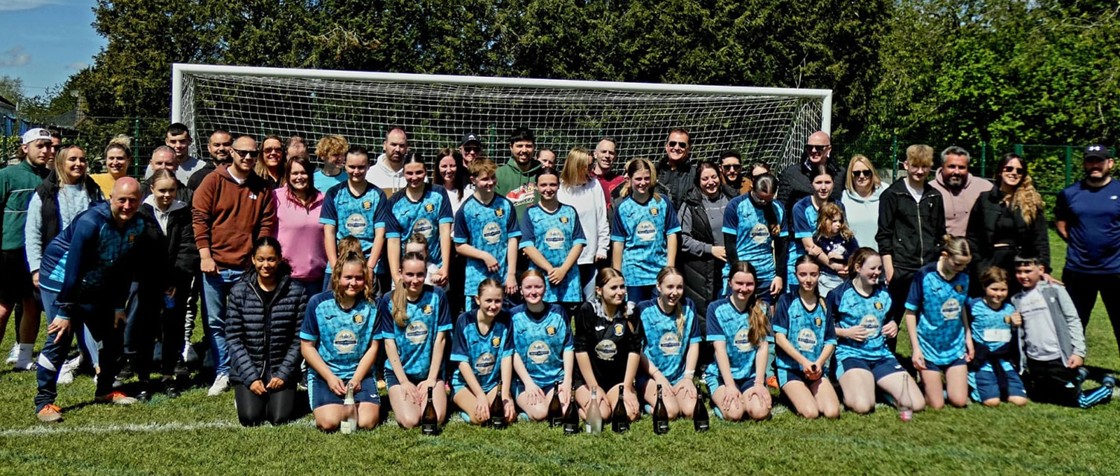 Girls U18 Team football team in Purton